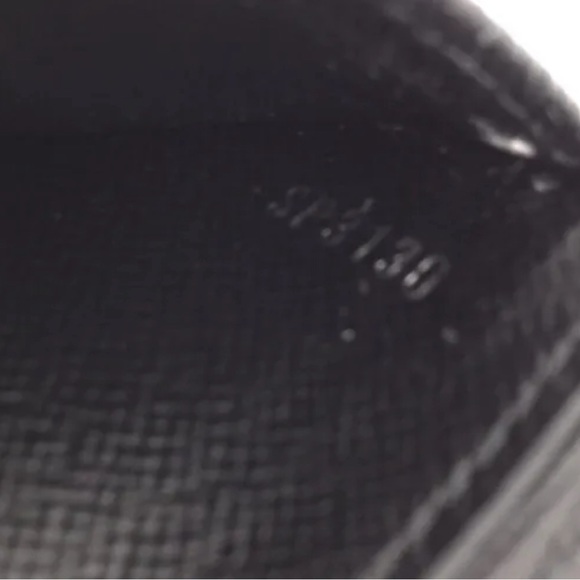 Authentic Preloved Louis Vuitton Epi leather Wallet bifold - Picture 6 of 6